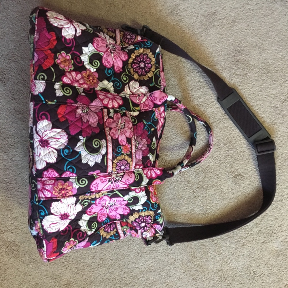 Vera Bradley overnight bag - Picture 1 of 3